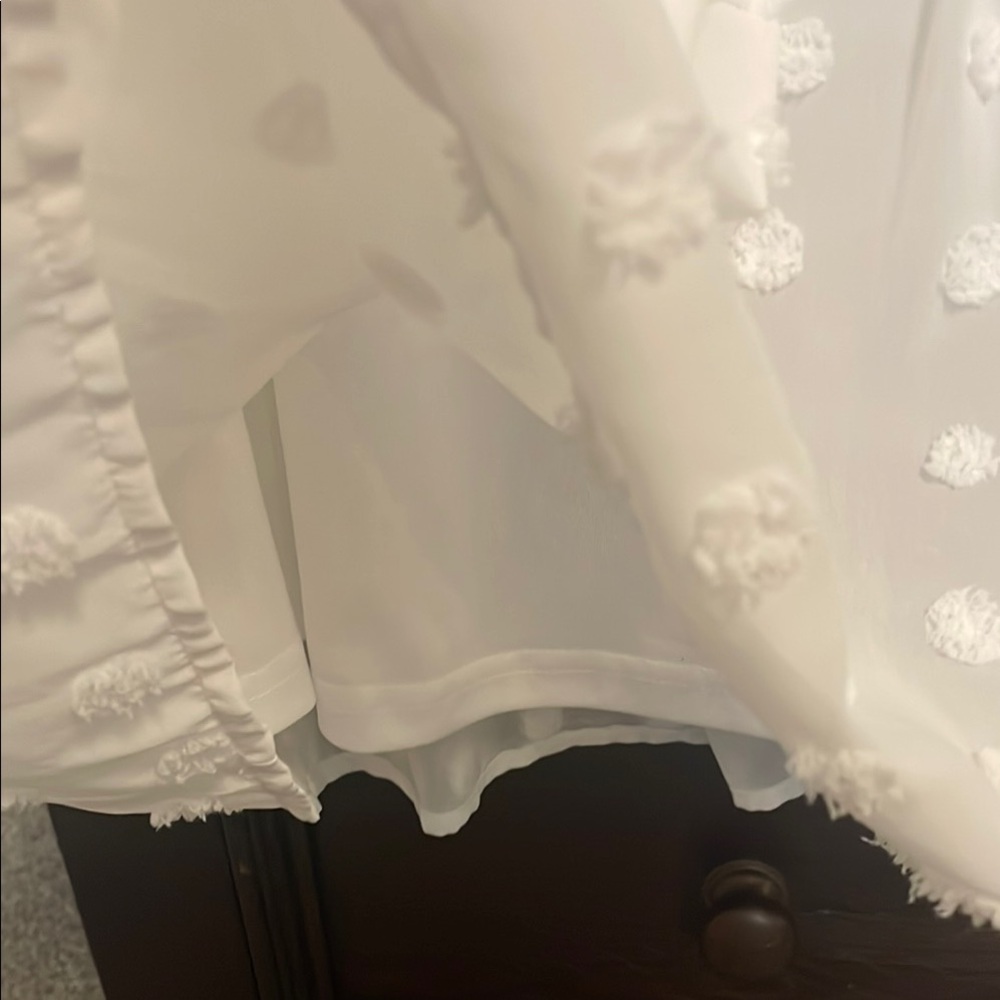 White Ruffle Sleeve flowy top with Textured Dots S organza lightweight spring - Picture 4 of 5